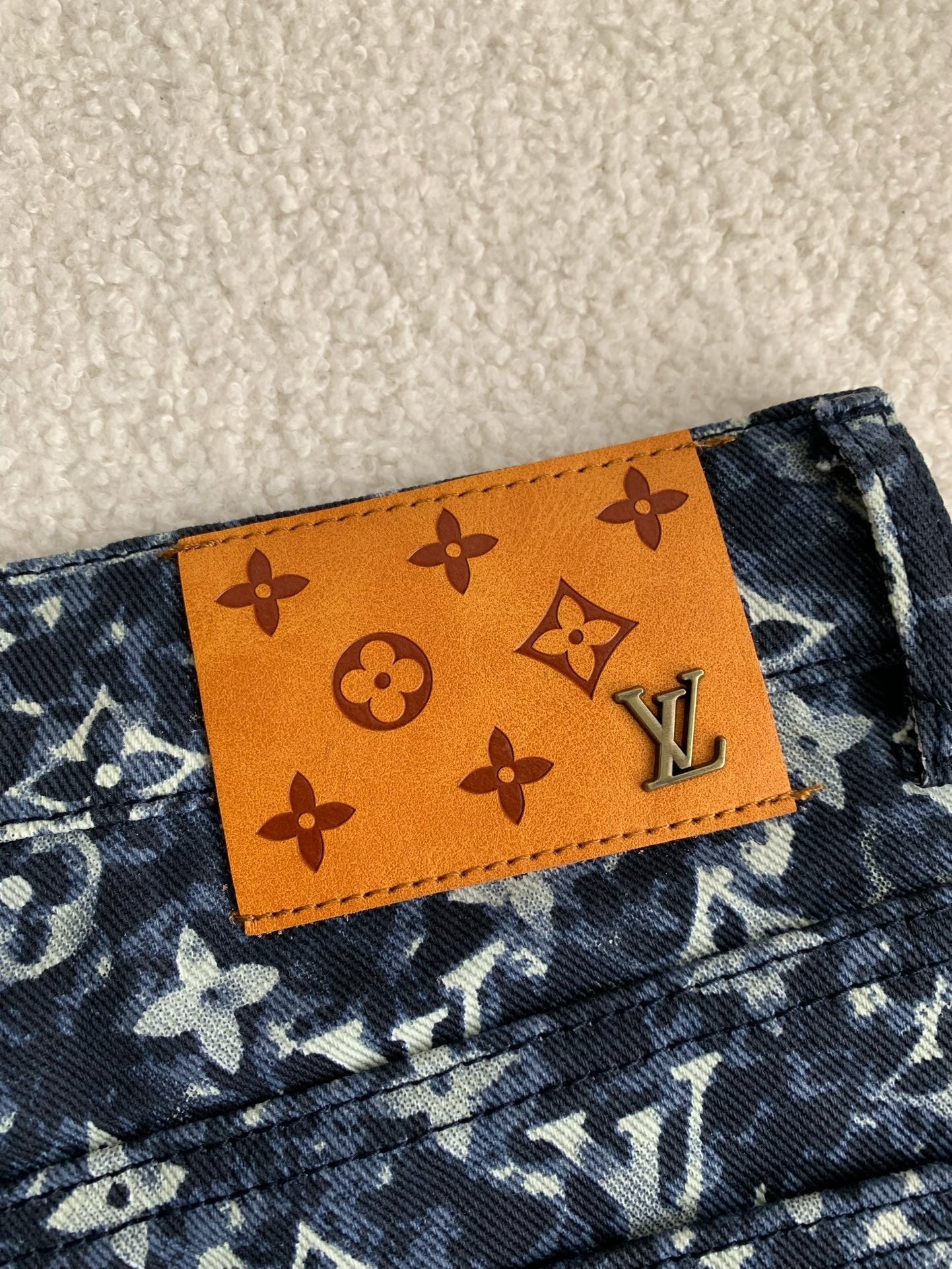 「#2332」Louis Vuitton costumes