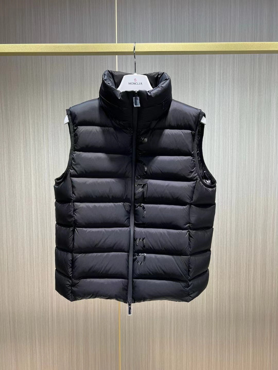 「#3590」Moncler down stand collar vest