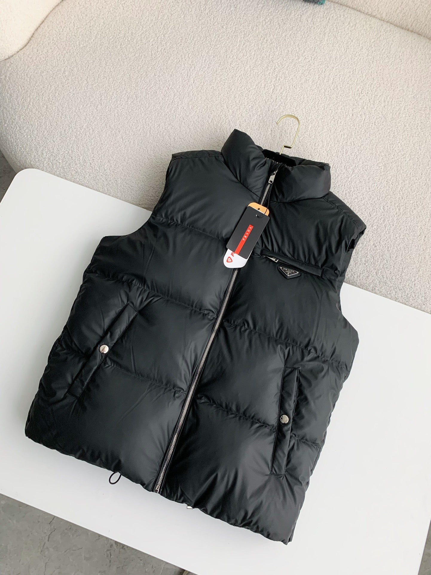 「#3652」Prada white goose down vest