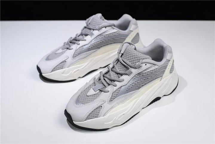 Yzy Boost 700 V2 Static