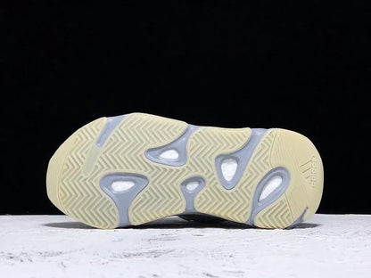 Yzy Boost 700 V2 Inertia