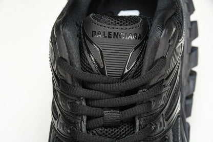 Defender (Bouncer) Sneaker 'Black'