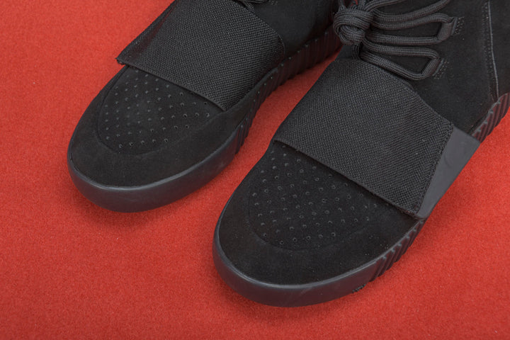 Yzy Boost 750 Triple Black