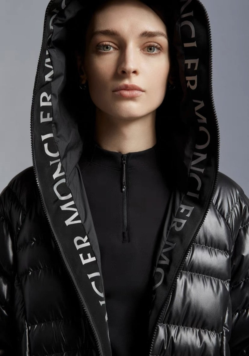 「#1692」Moncler Solid color hooded zippered down long sleeves for woman