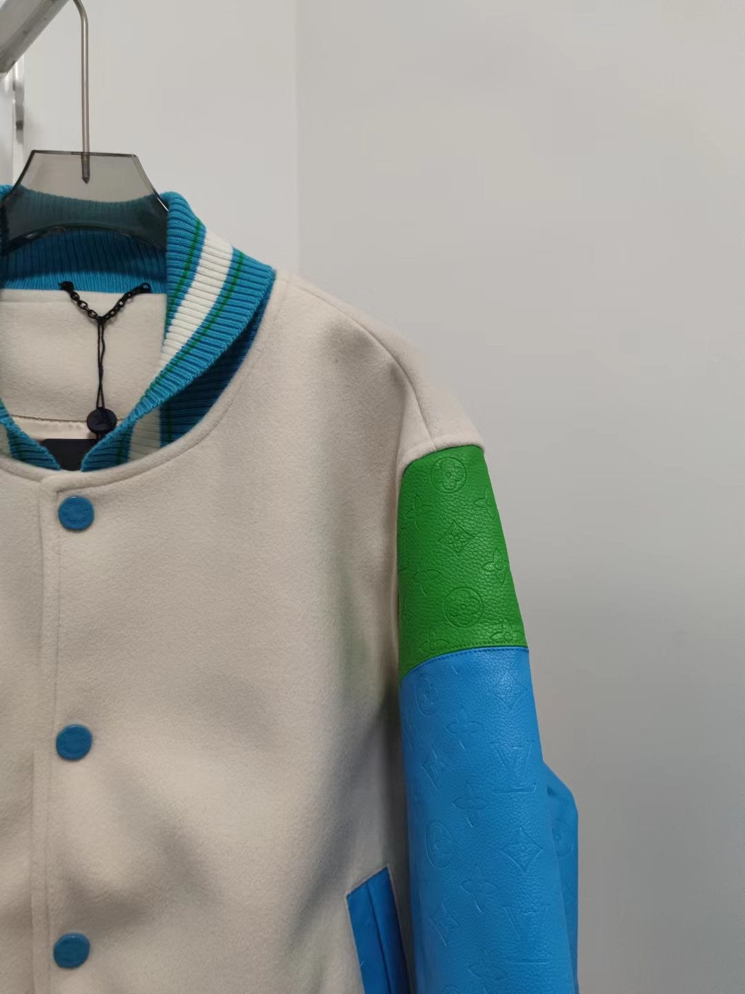 「#1810」Louis Vuitton Early spring show baseball jacket