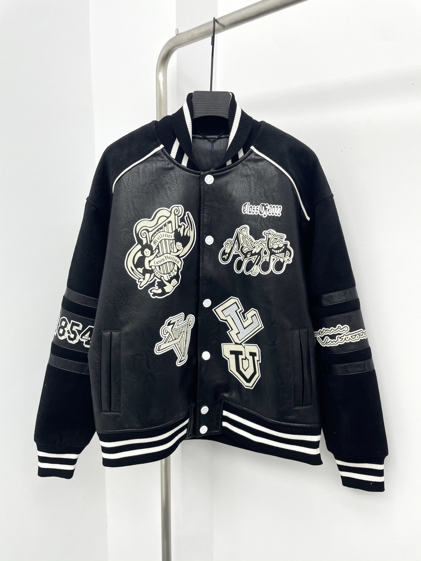 「#1811」Louis Vuitton Baseball blouson jacket with sheepskin body and wool sleeves)