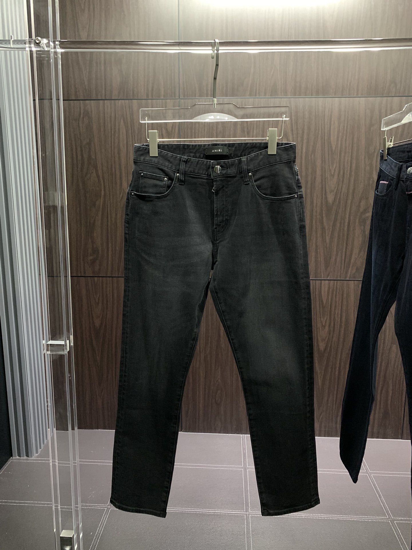 「#1828」Amiri slim fit petite straight jeans