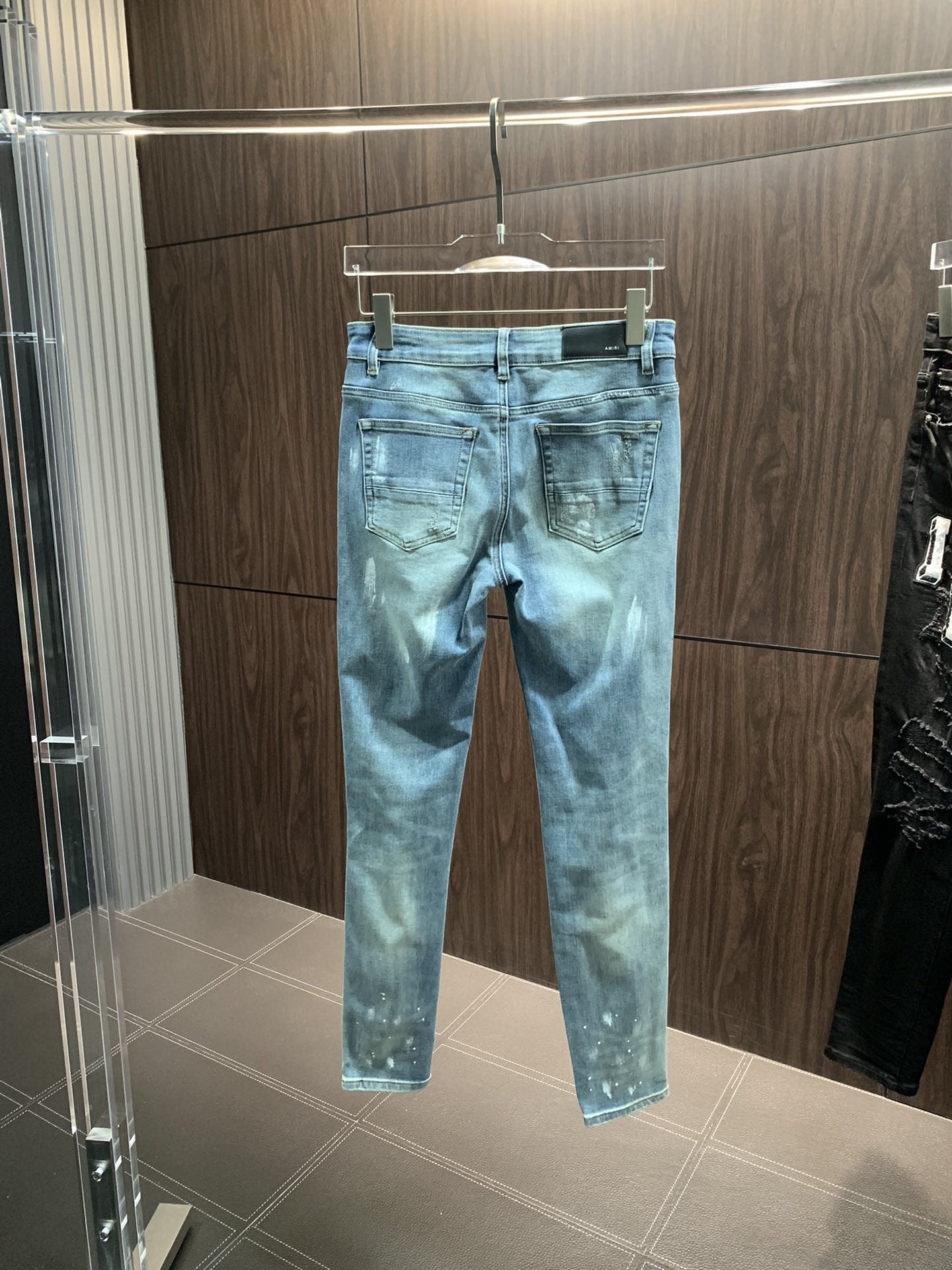 「#1832」Amiri slim fit petite straight jeans