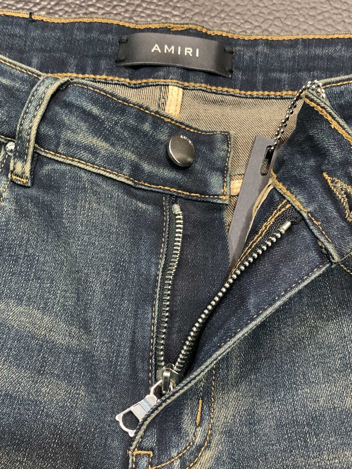「#1843」Amiri slim fit petite straight jeans
