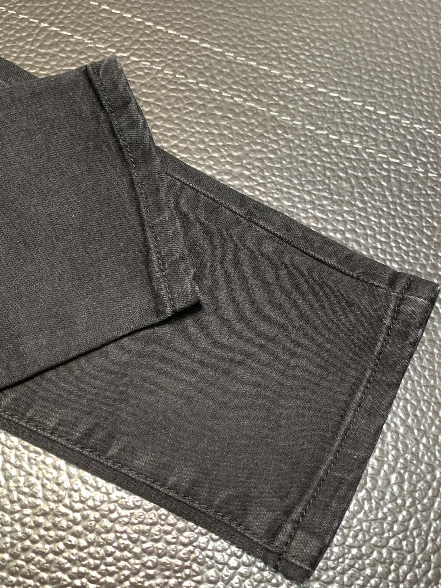 「#1844」Amiri slim fit petite straight jeans
