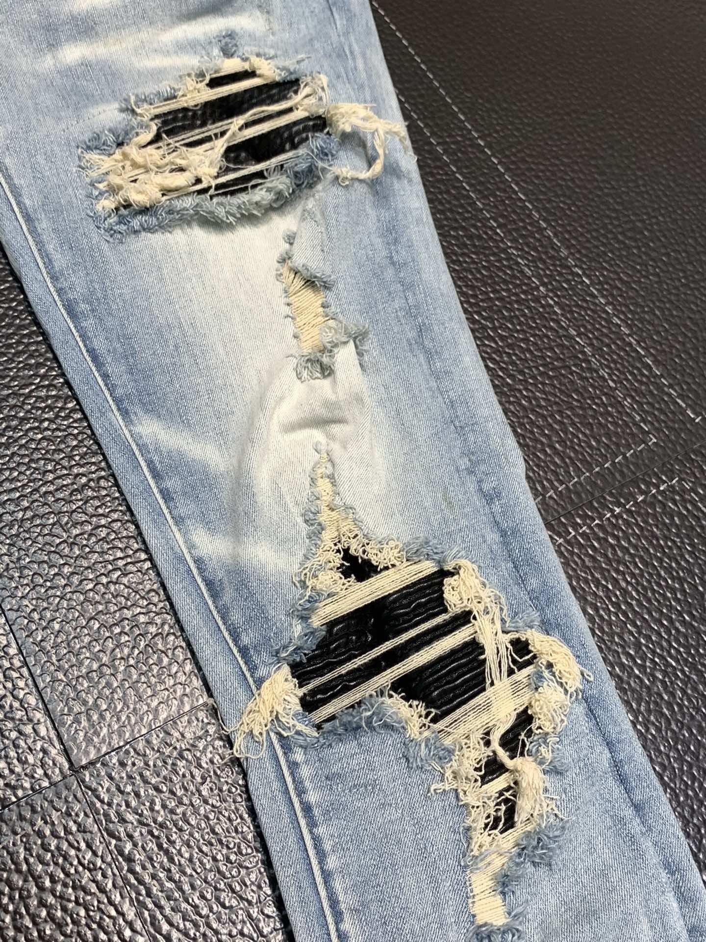 「#1845」Amiri slim fit petite straight jeans