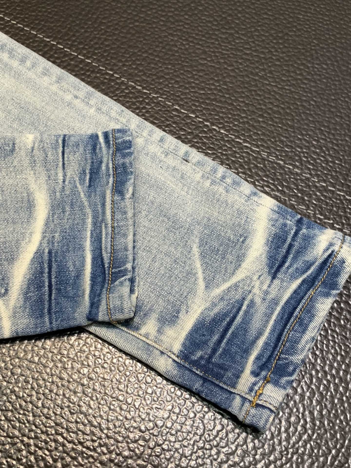 「#1845」Amiri slim fit petite straight jeans