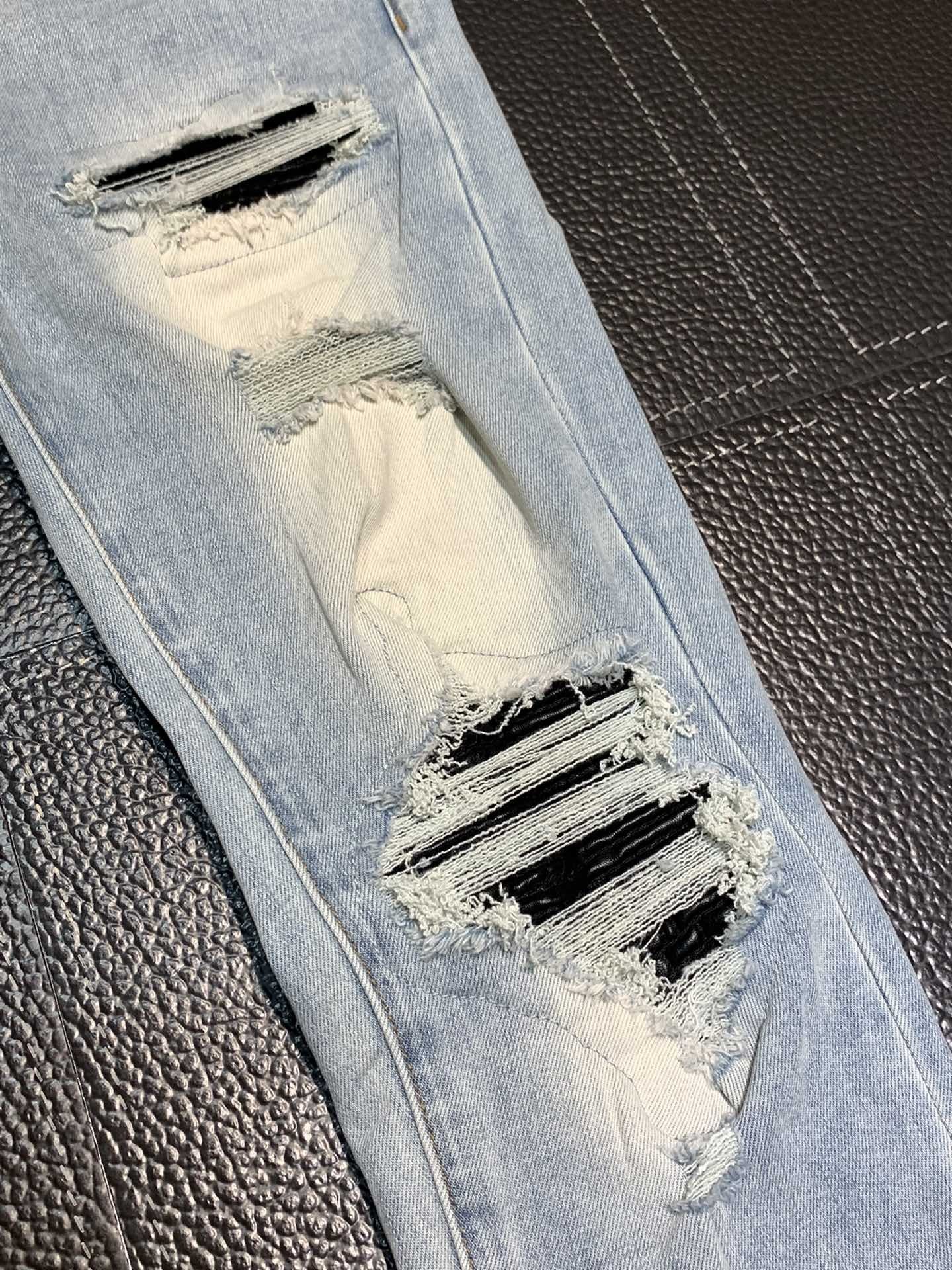 「#1846」Amiri slim fit petite straight jeans