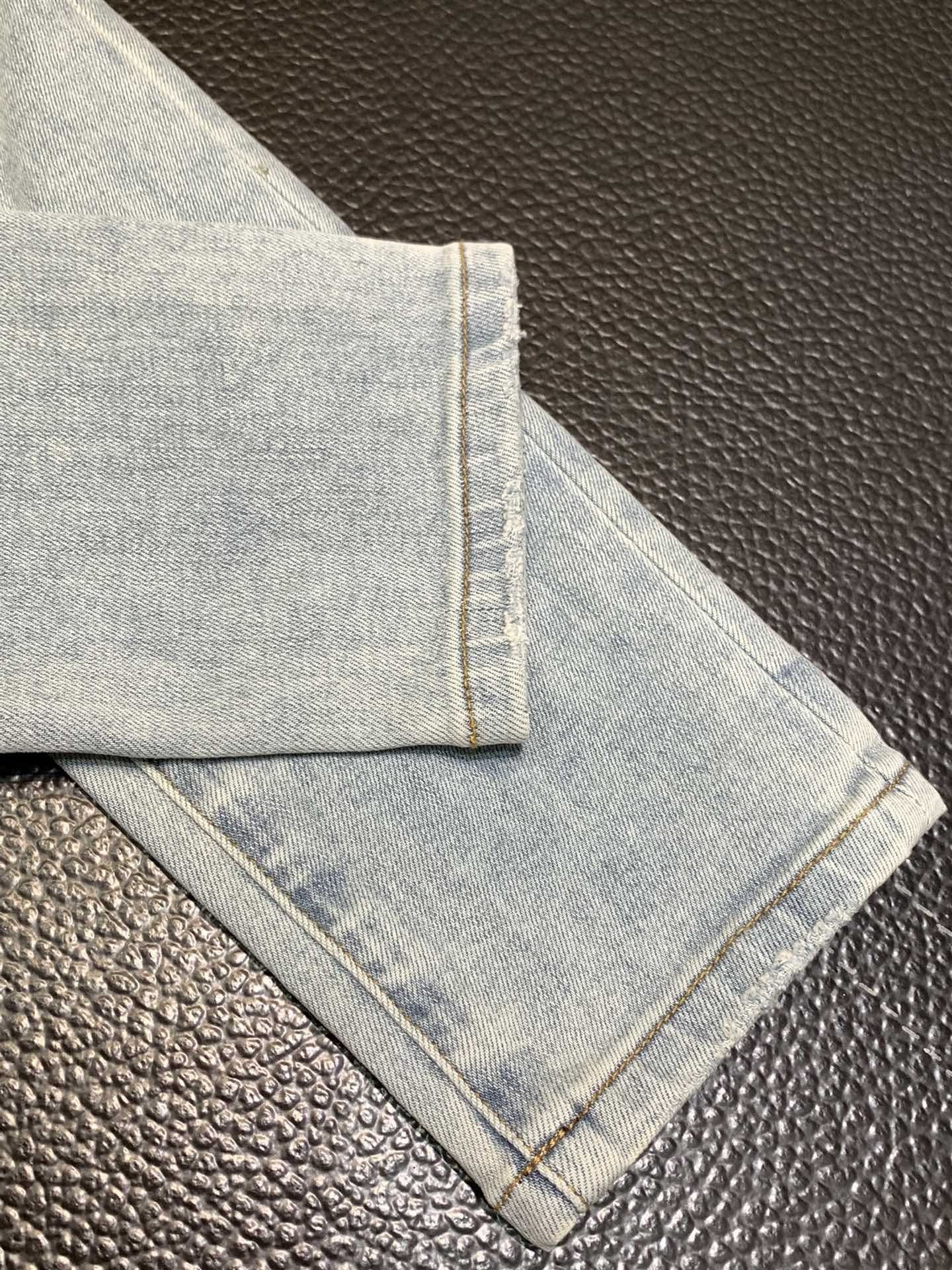 「#1846」Amiri slim fit petite straight jeans