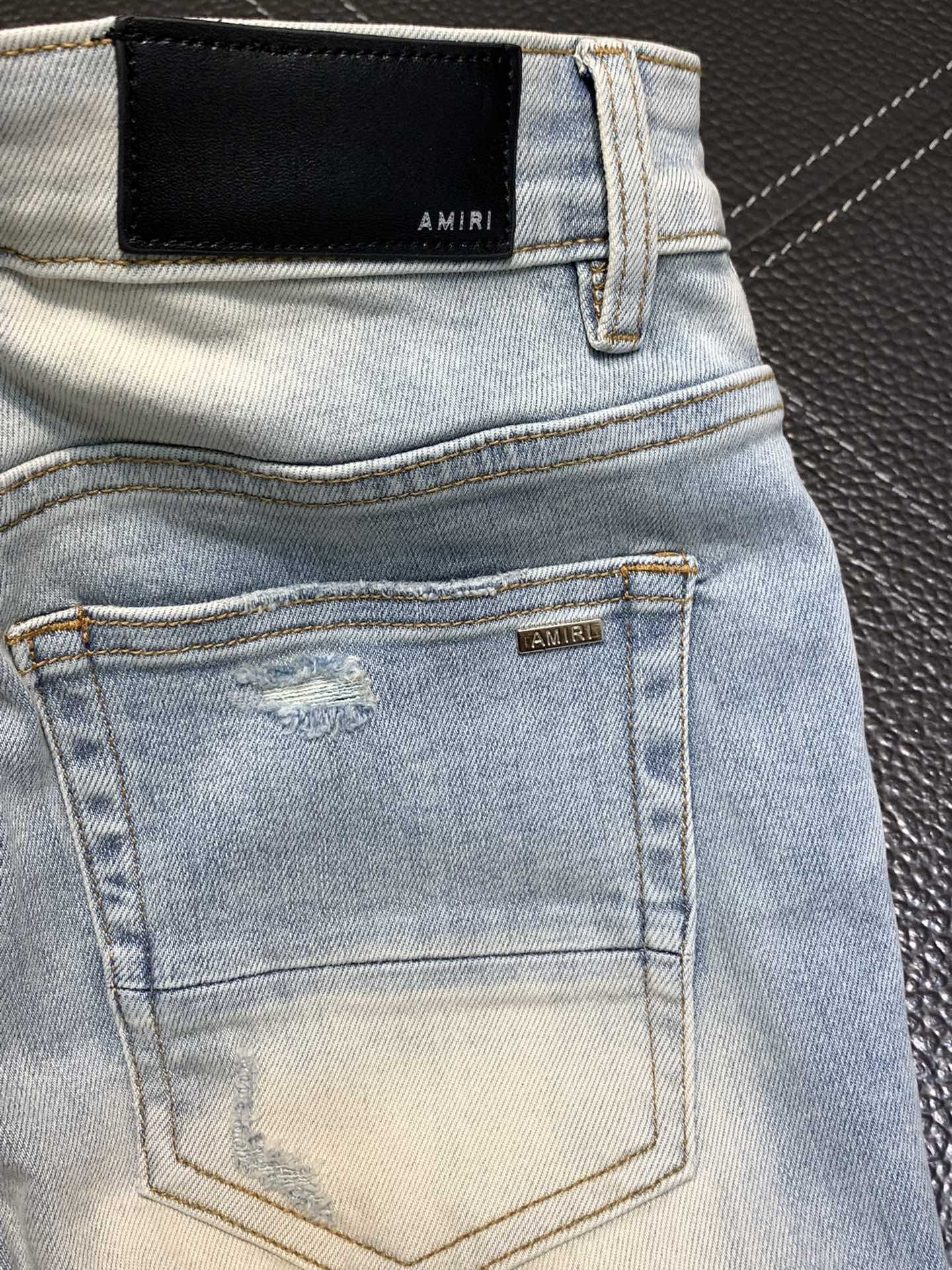 「#1846」Amiri slim fit petite straight jeans