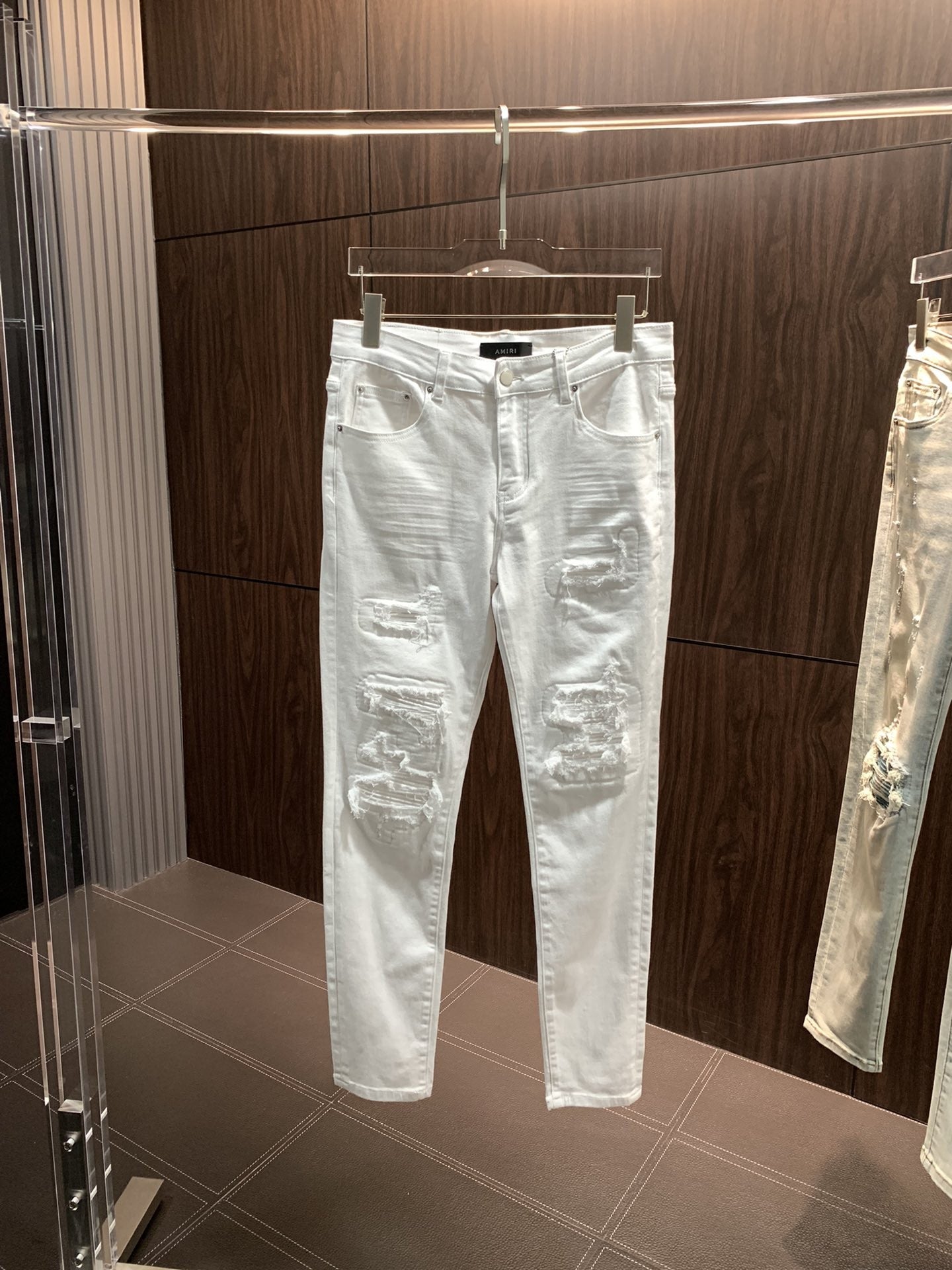 「#1849」Amiri slim fit petite straight jeans