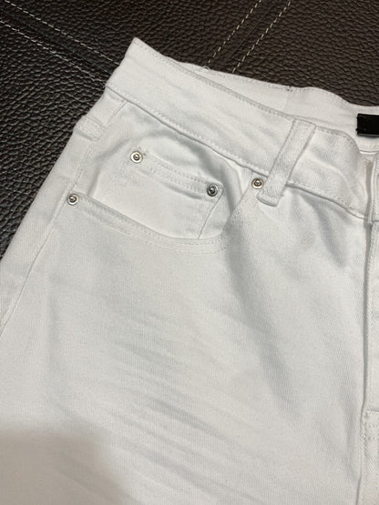 「#1849」Amiri slim fit petite straight jeans