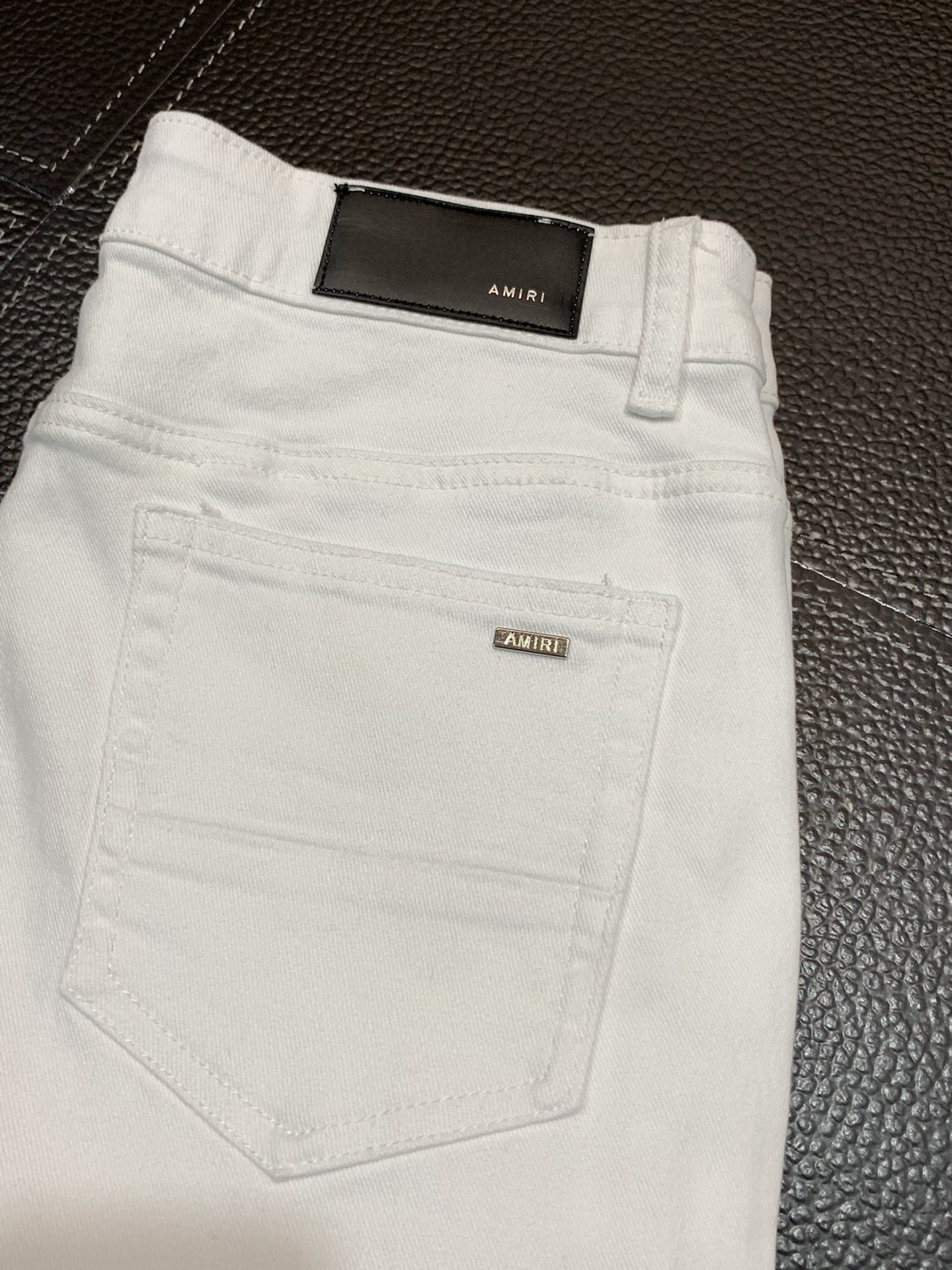 「#1849」Amiri slim fit petite straight jeans