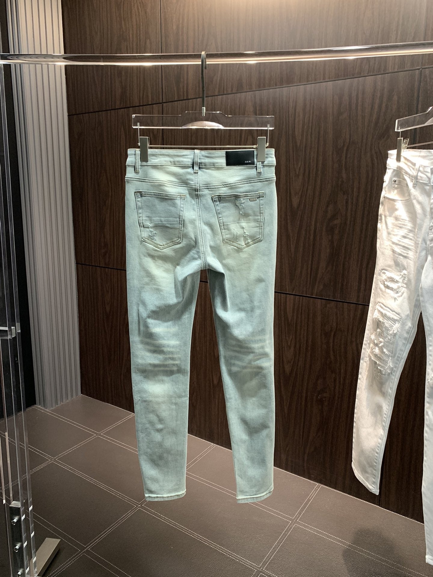 「#1851」Amiri slim fit petite straight jeans