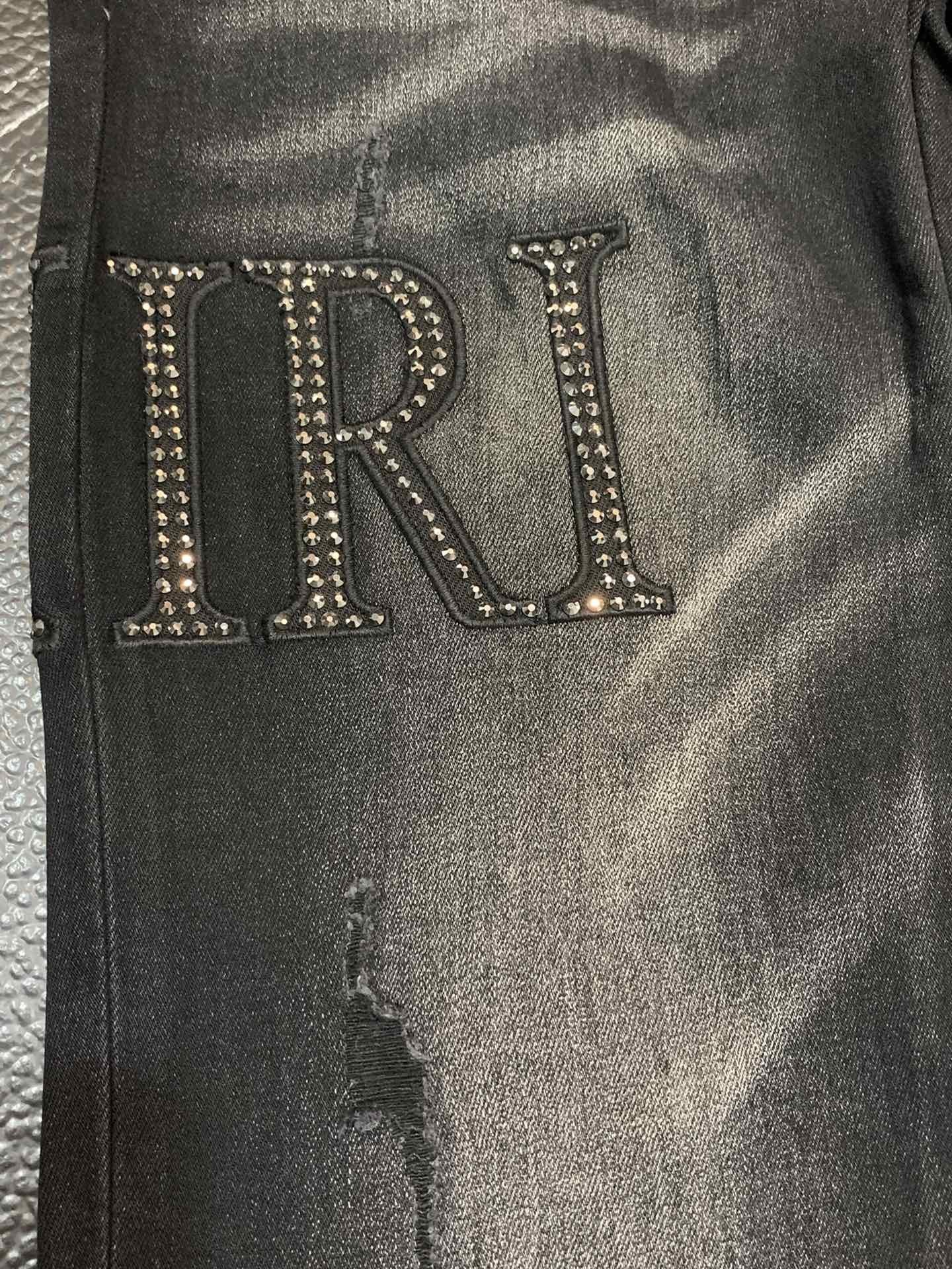 「#1852」Amiri slim fit petite straight jeans