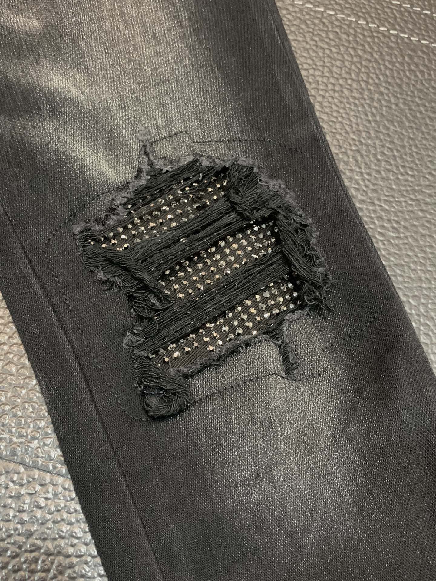 「#1852」Amiri slim fit petite straight jeans