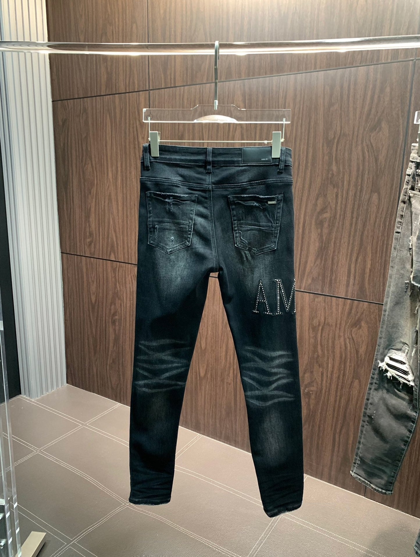 「#1852」Amiri slim fit petite straight jeans