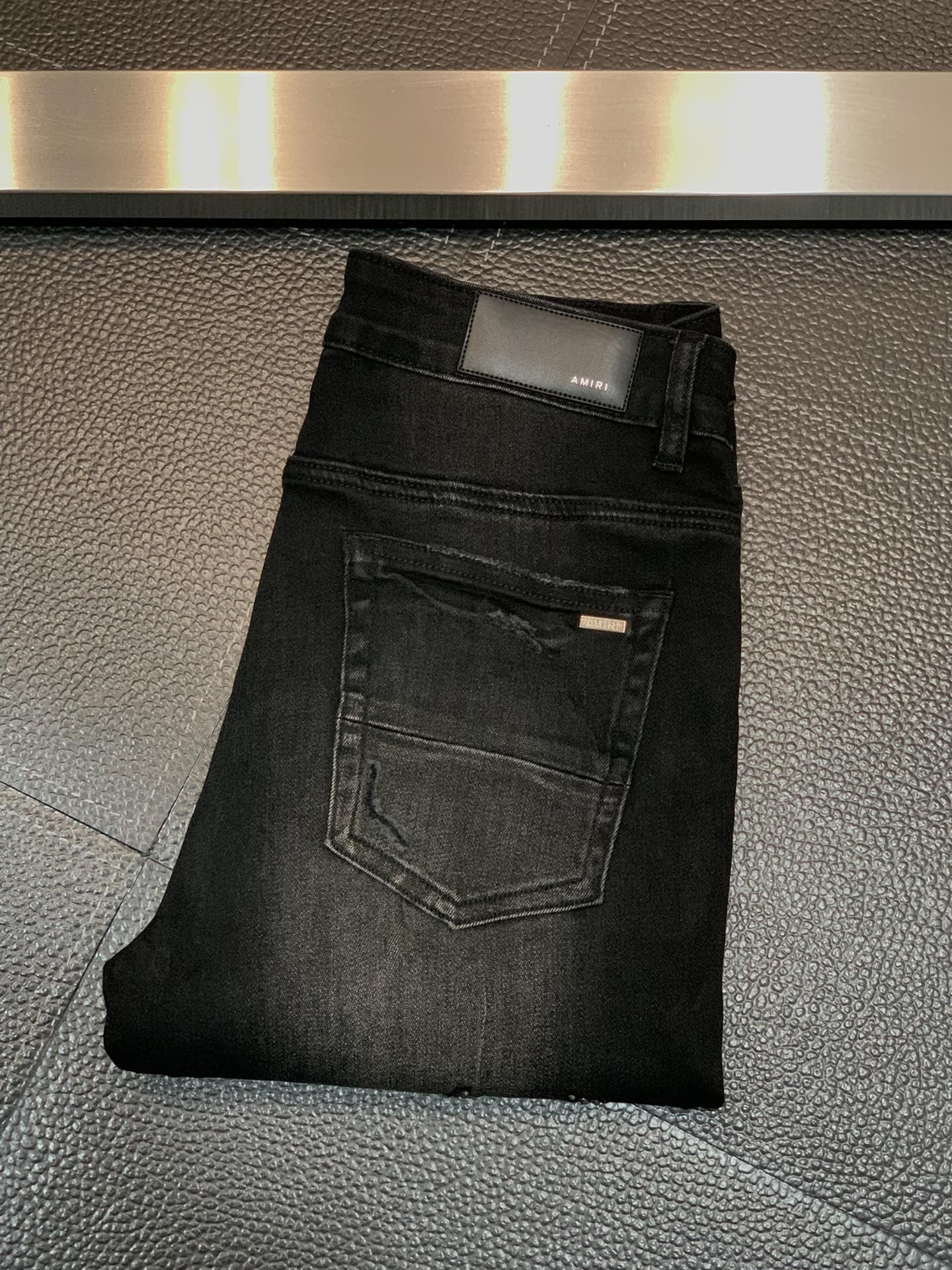 「#1852」Amiri slim fit petite straight jeans