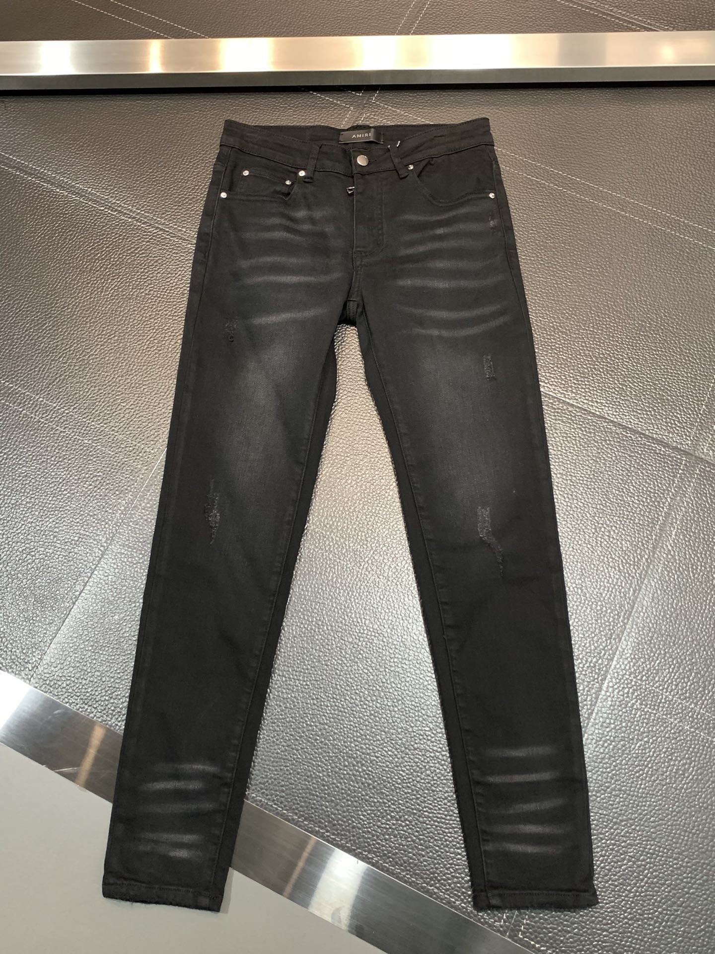 「#1853」Amiri slim fit petite straight jeans