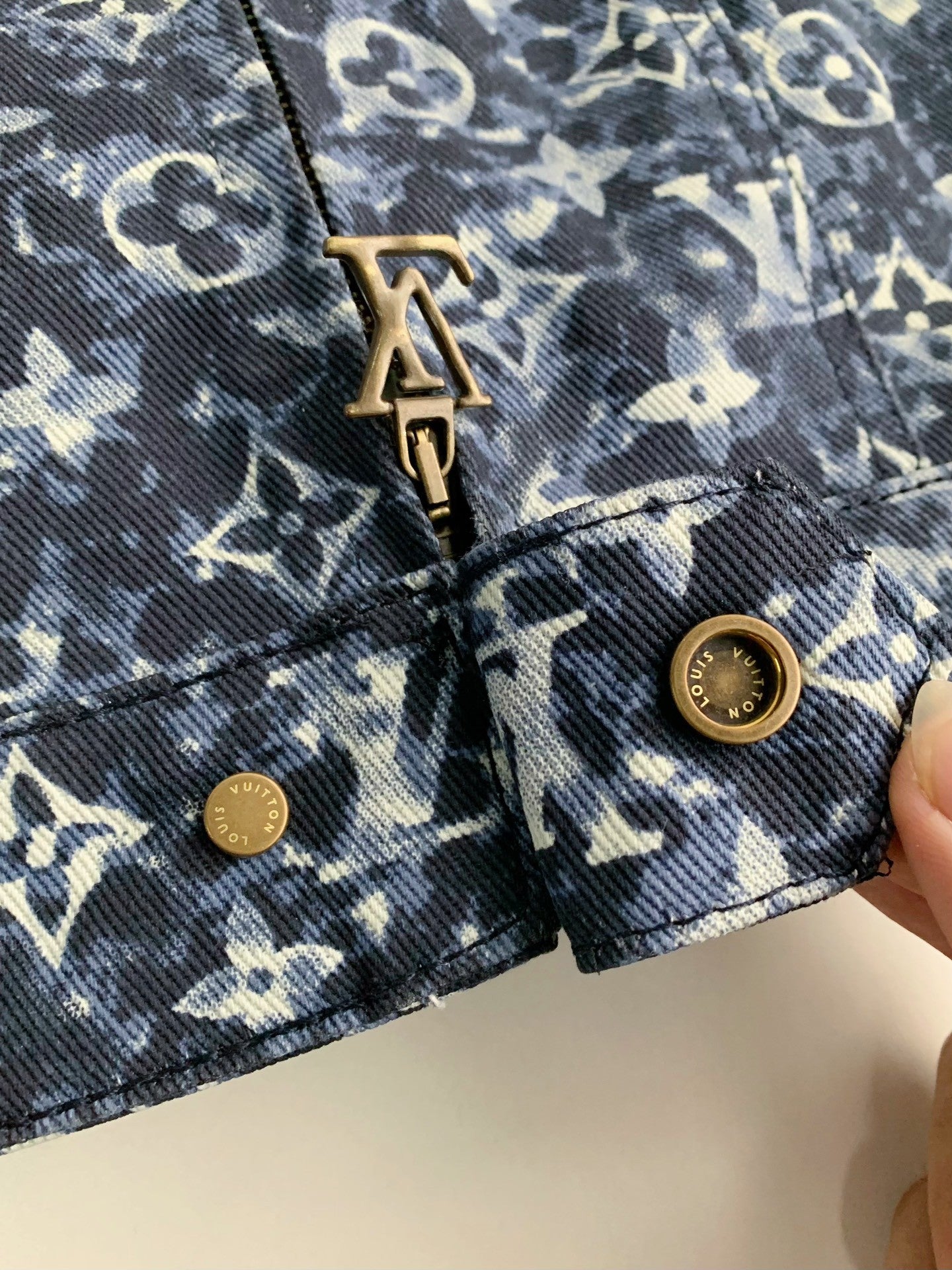 「#2089」Louis Vuitton Classic Logo printed all over patchwork denim jacket
