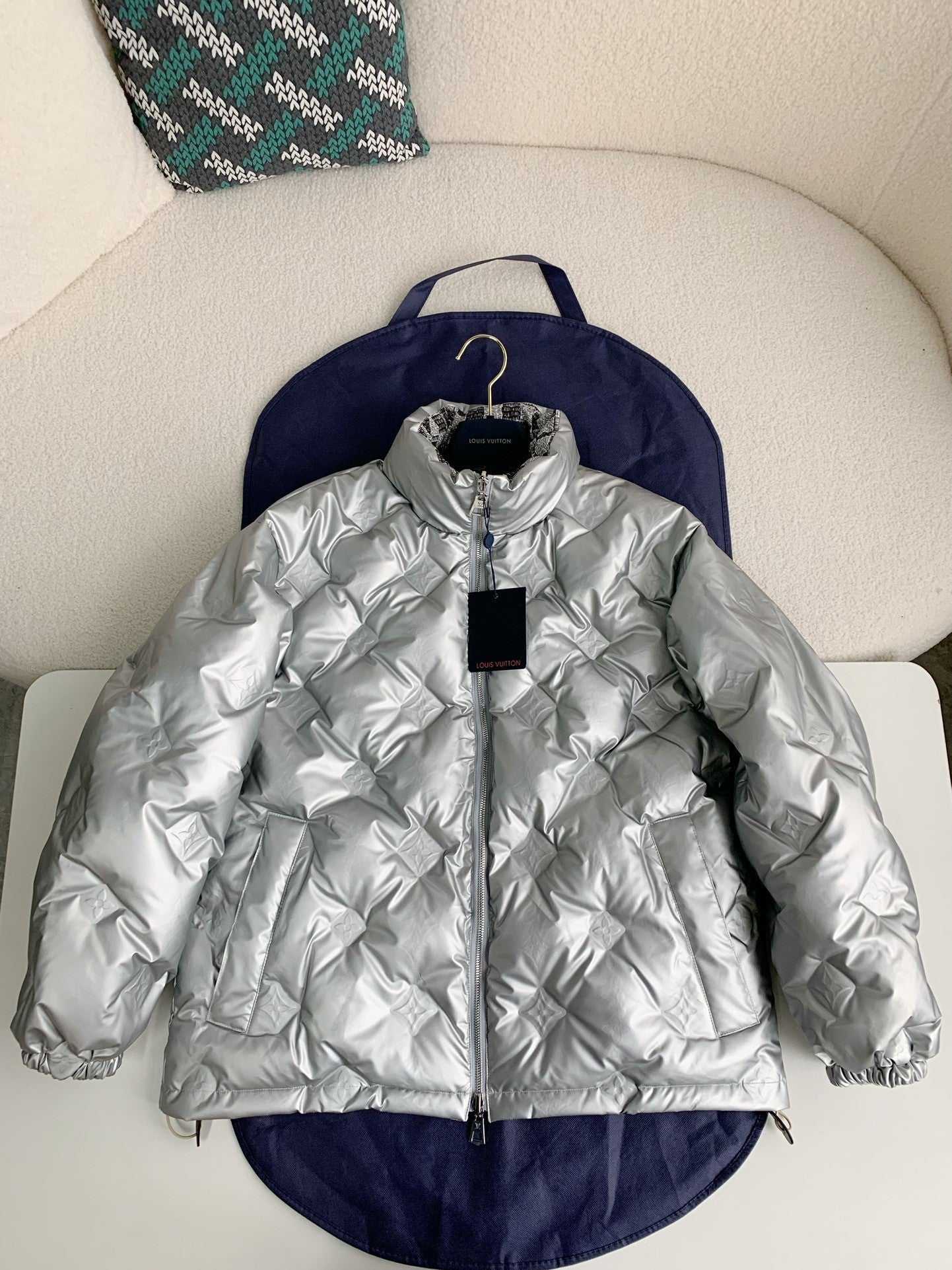 「#2099」LOUIS VUITTON LOGO Down Jacket