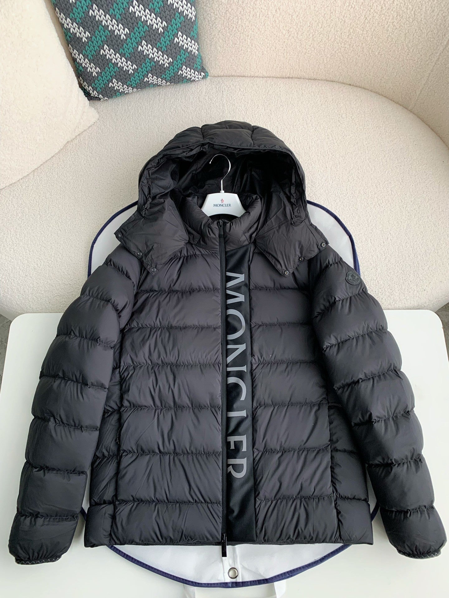 「#1716」Moncler Short  men's down jacket