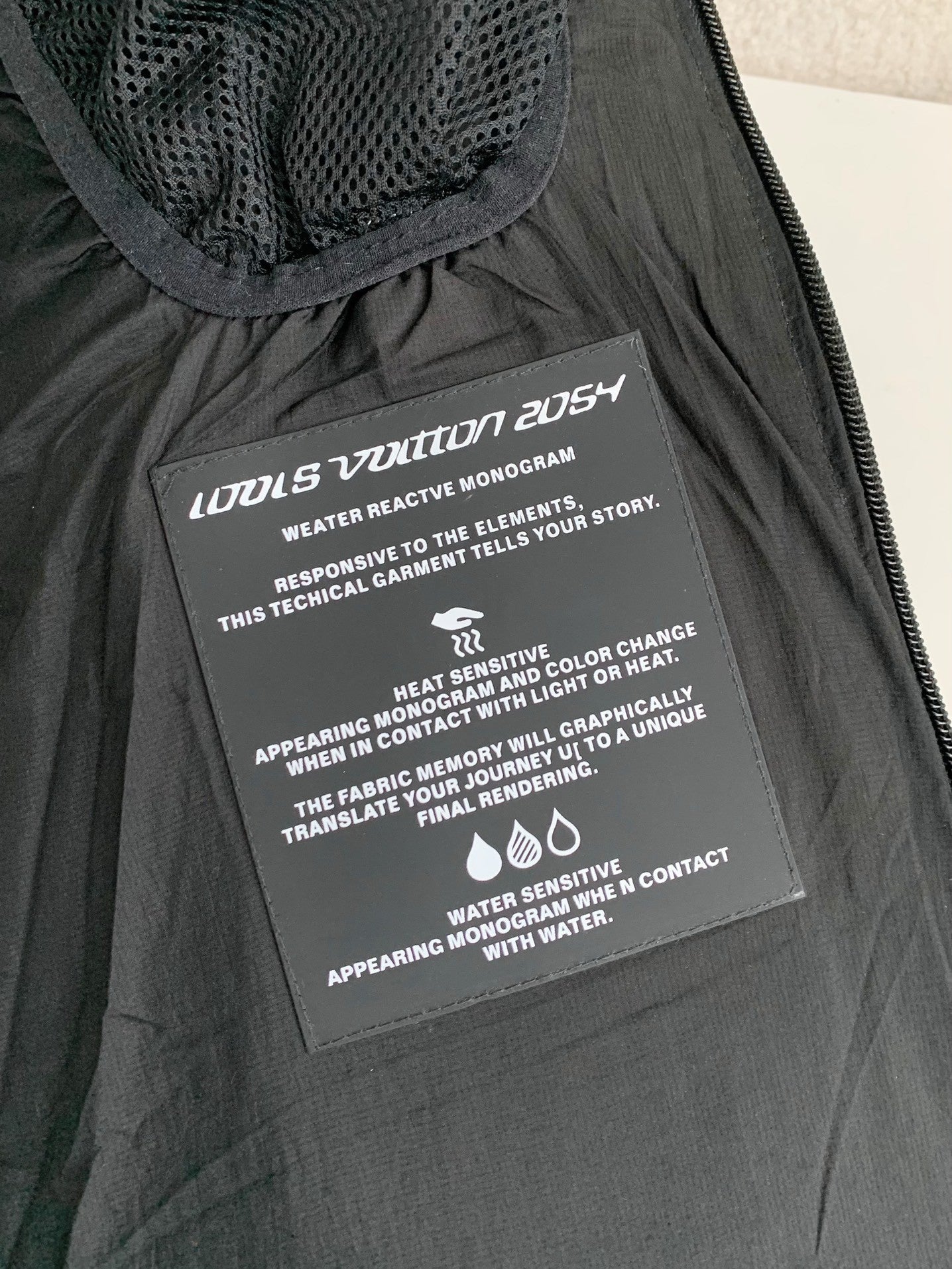 「#2132」Louis Vuitton 24S warm color changing fabric men's down jacket