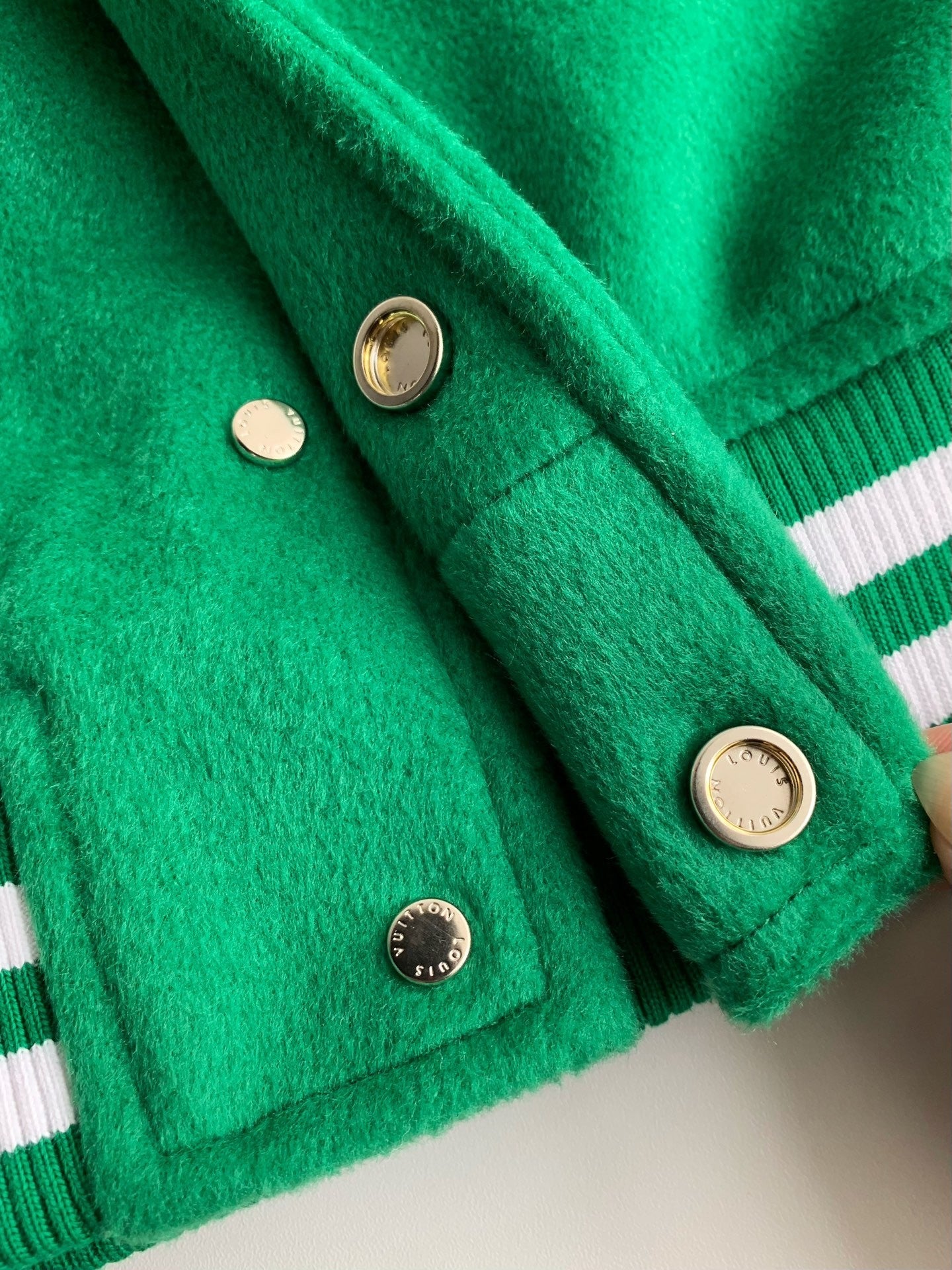 「#2329」Louis Vuitton Varsity Jackets (Copie)
