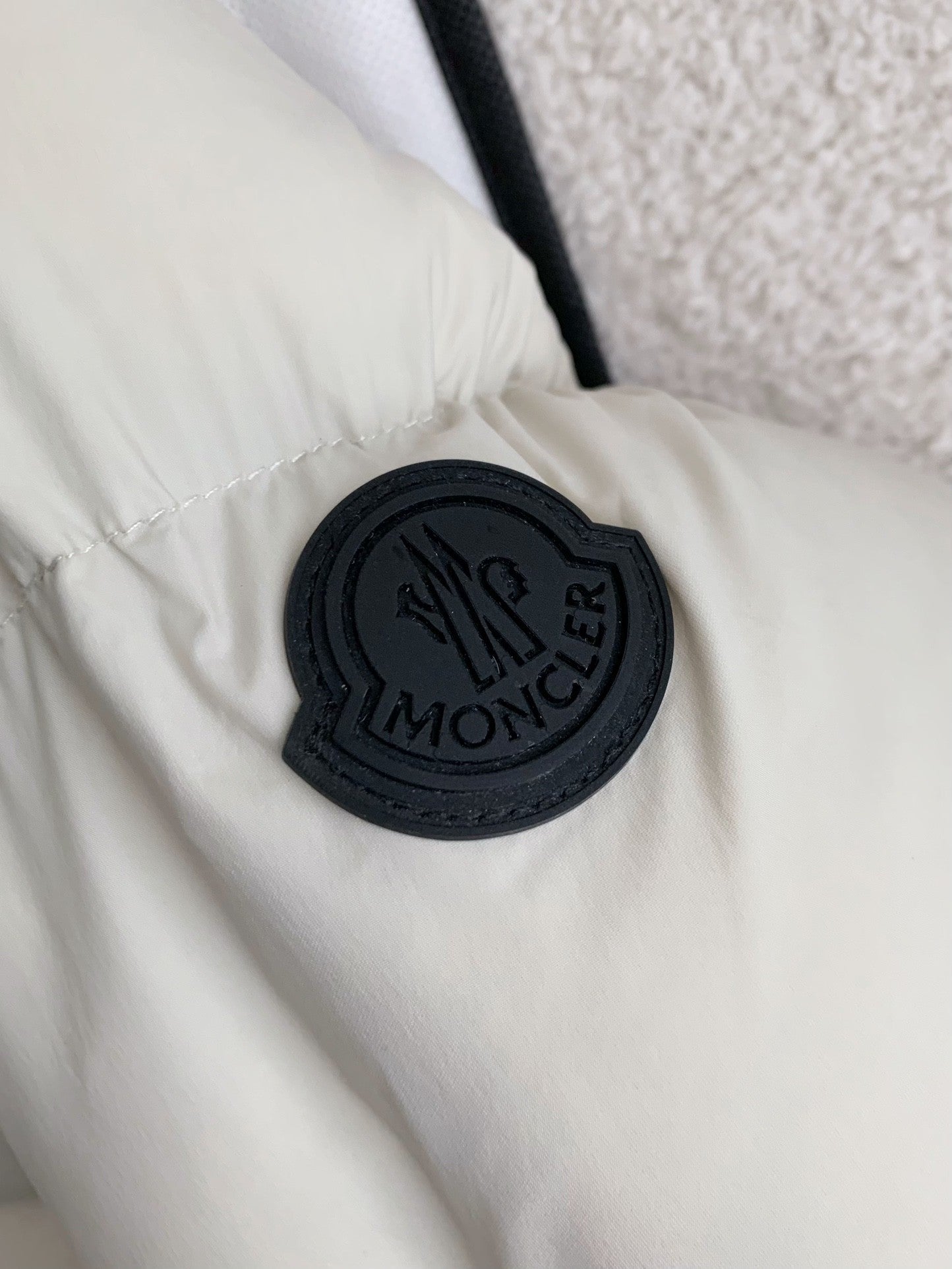 「#2343」Moncler Montbeliard down jacket