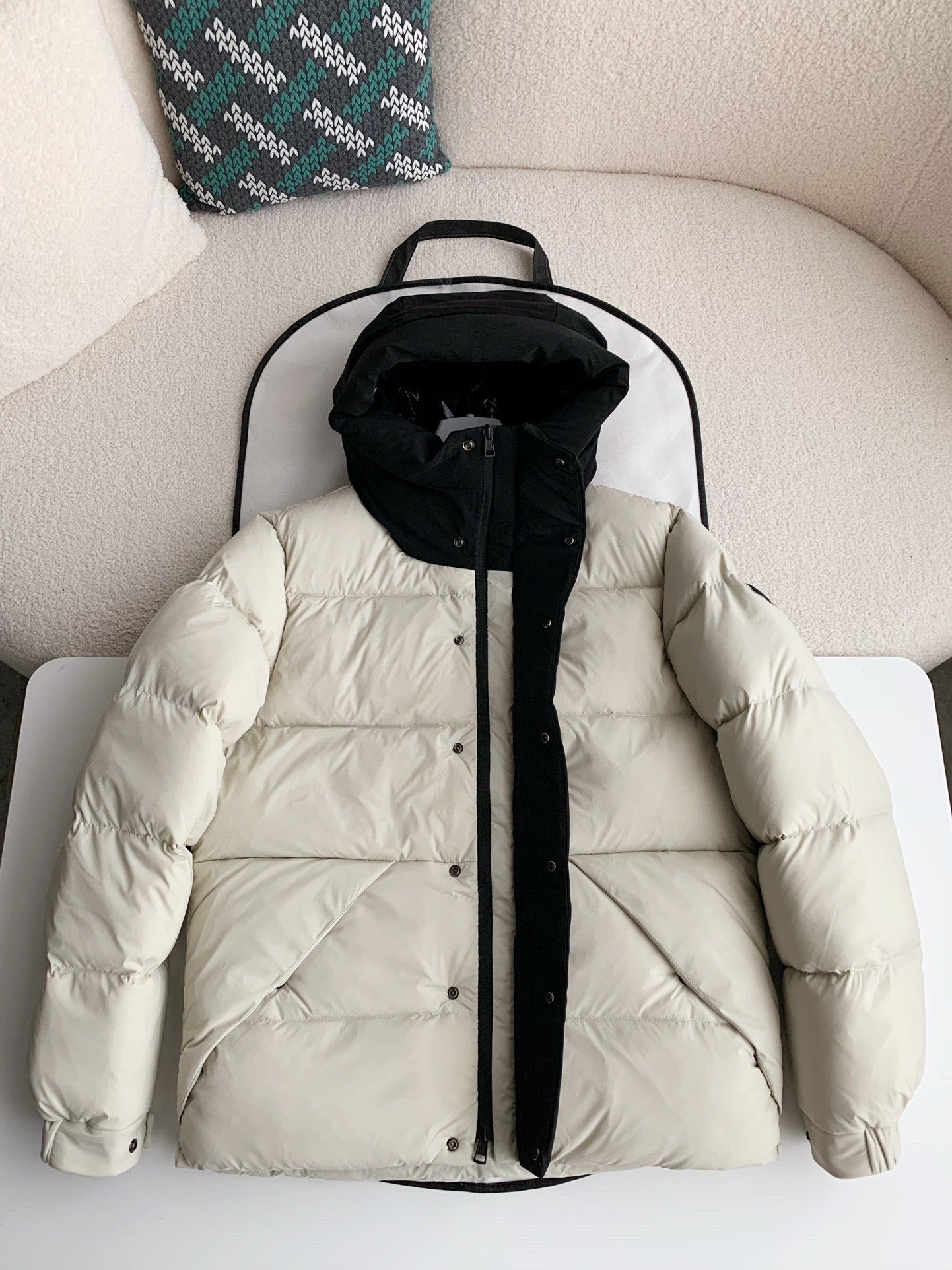 「#2343」Moncler Montbeliard down jacket