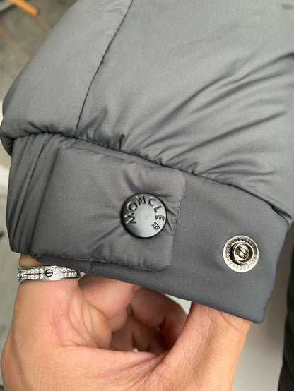 「#2344」Moncler Montbeliard down jacket