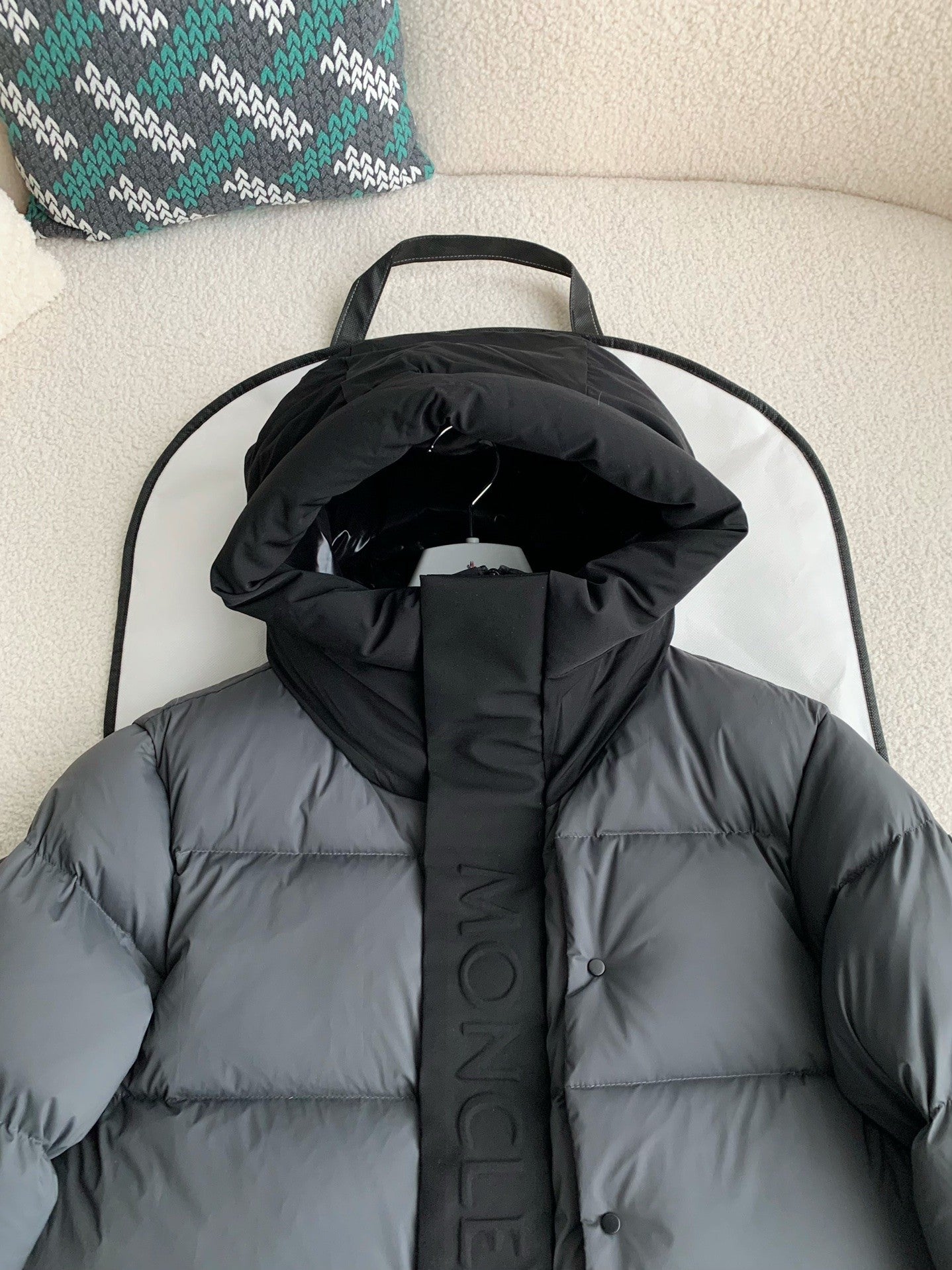 「#2344」Moncler Montbeliard down jacket