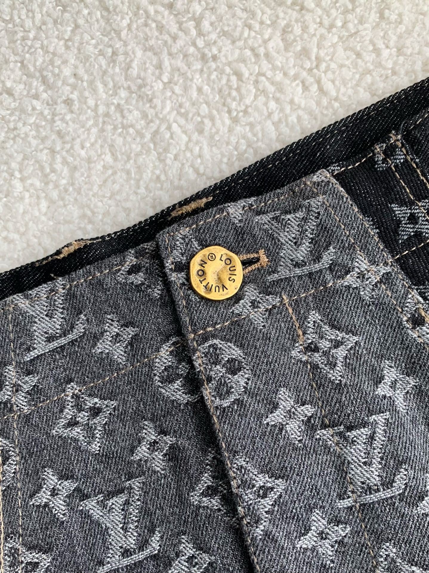 「#2384」Louis Vuitton costumes