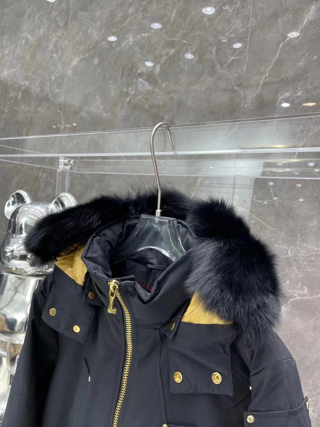 「#2401」Moose Knuckles thermal down jacket