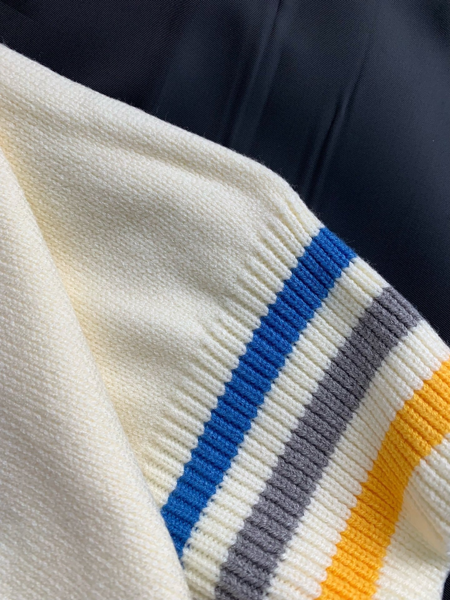 「#2595」Dior Monochrome striped knitted waistcoat