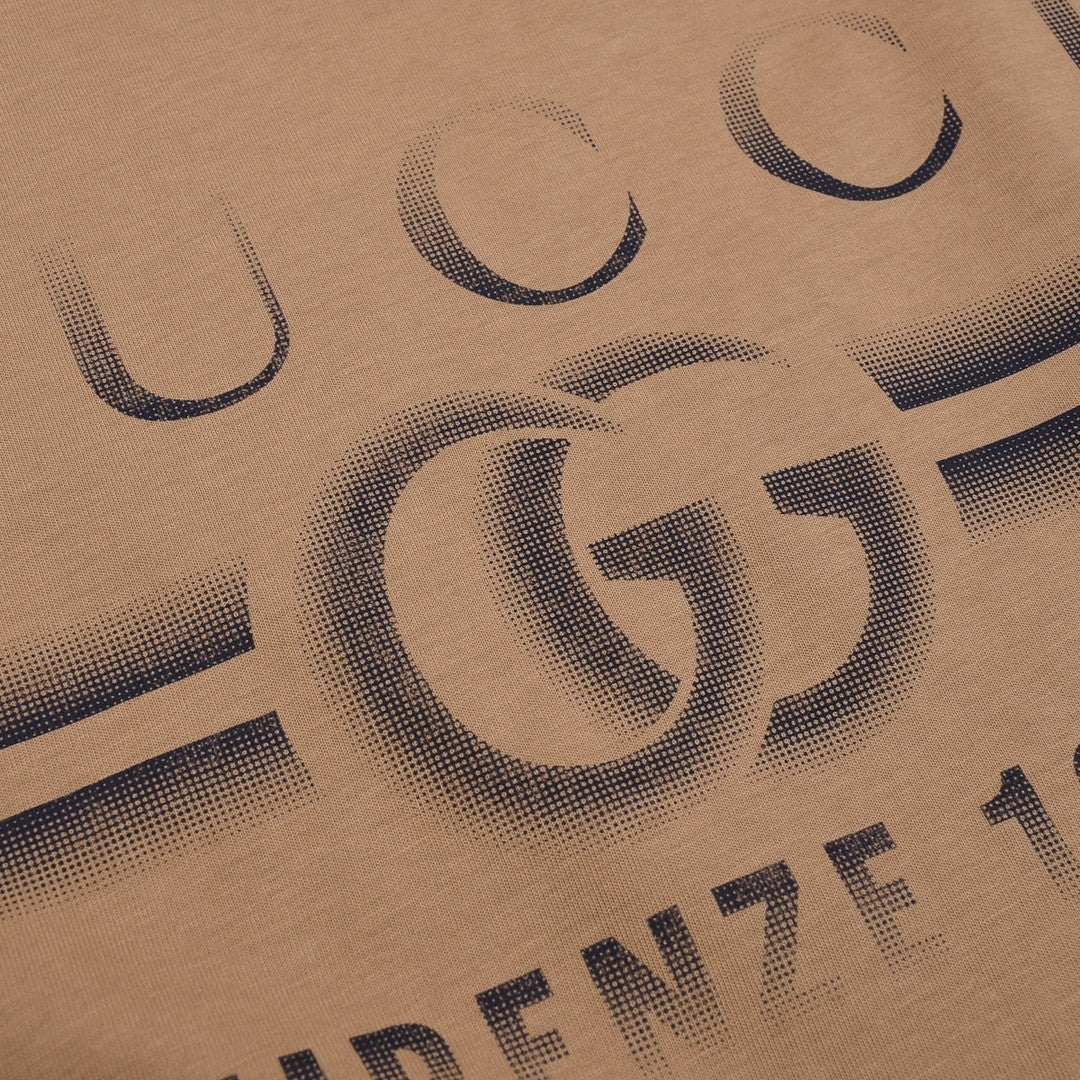 「#2842」Gucci Gradient Letter Logot shirt