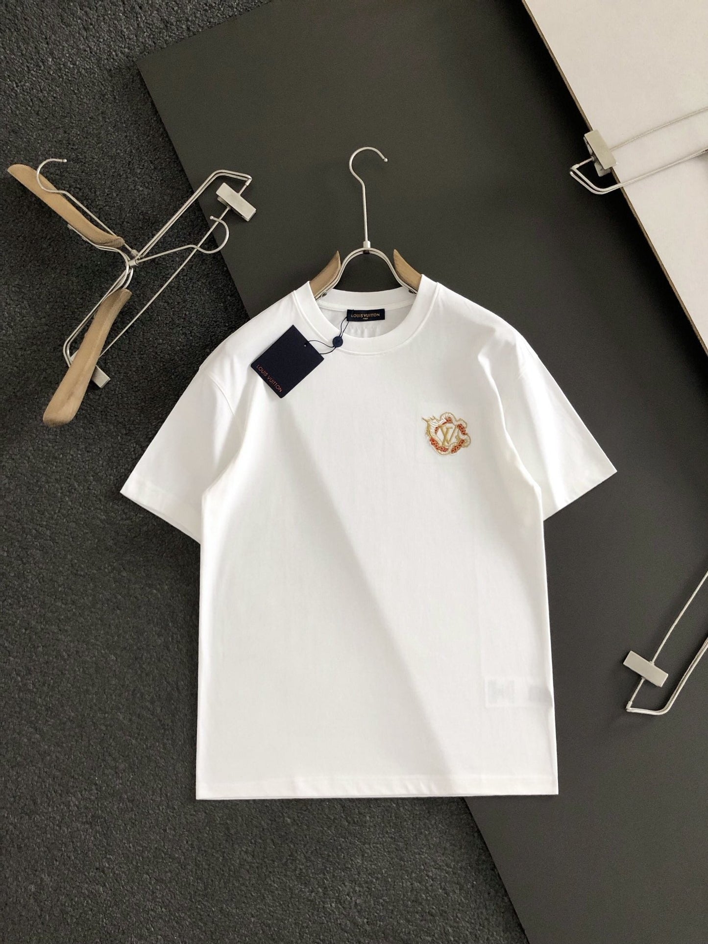 「#2863」Louis Vuitton 24ss Year of the dragon embroidered t-shirt