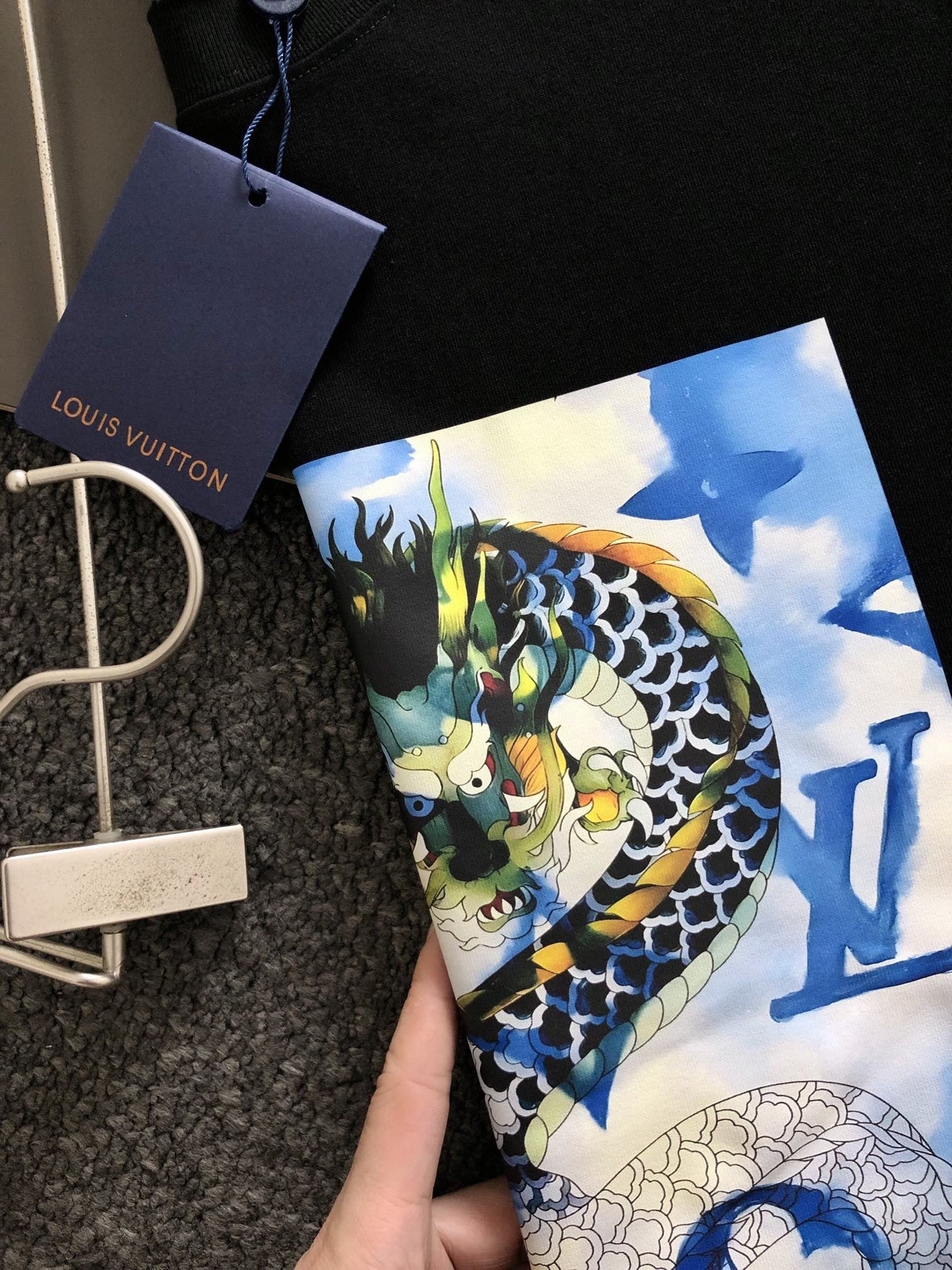 「#2875」Louis Vuitton Dragon Cloud printed T-shirt