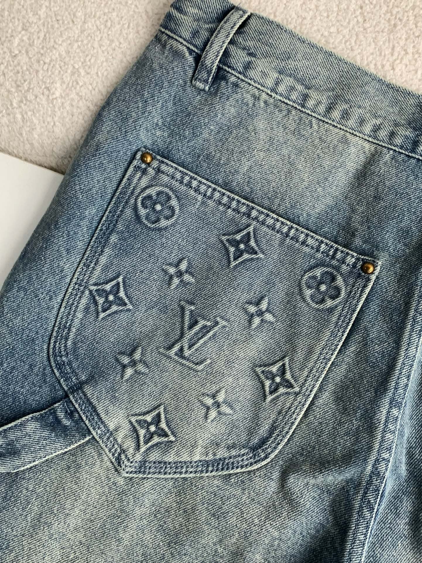 「#2884」LOUIS VUITTON Jean shorts