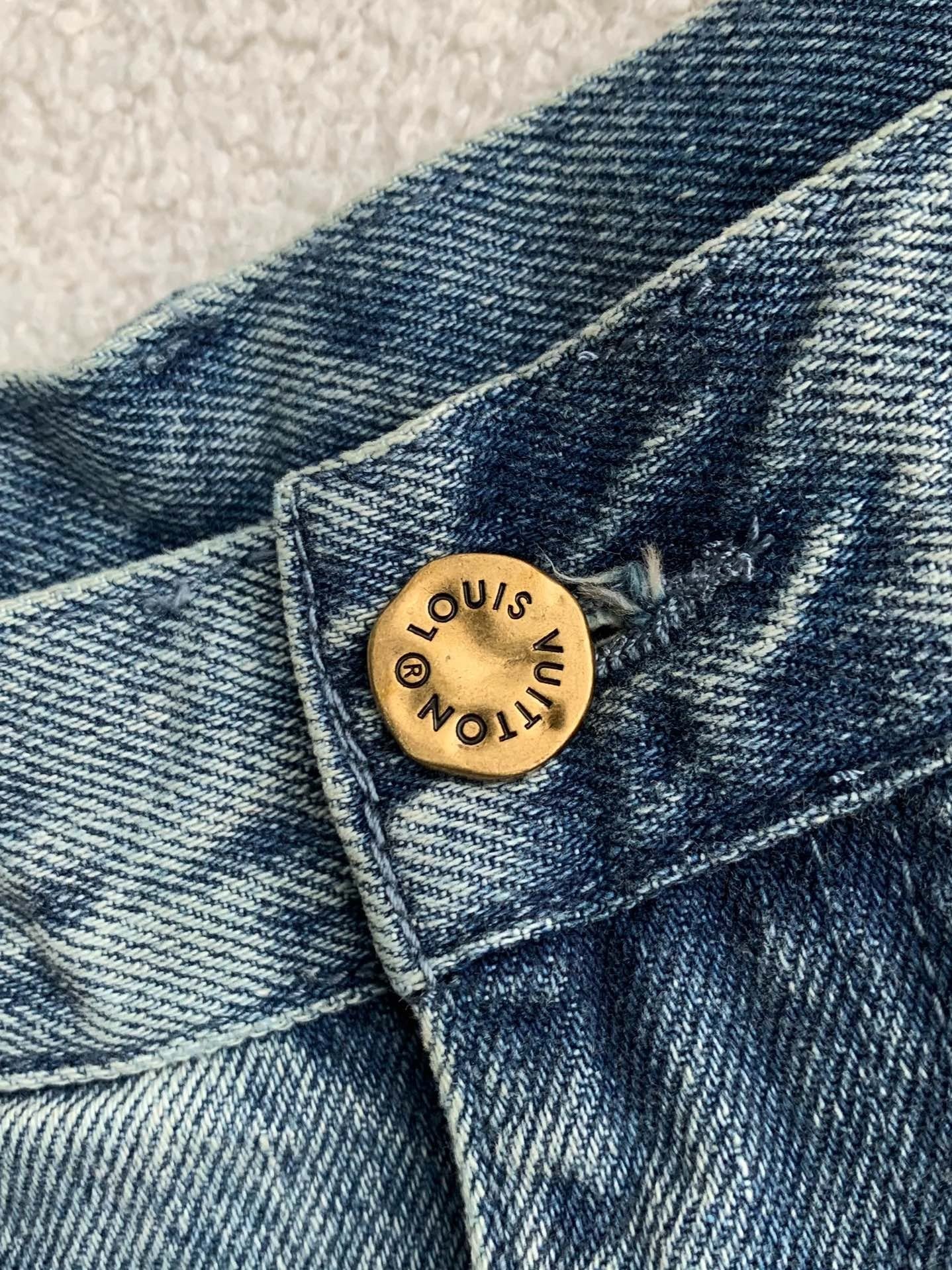 「#2884」LOUIS VUITTON Jean shorts