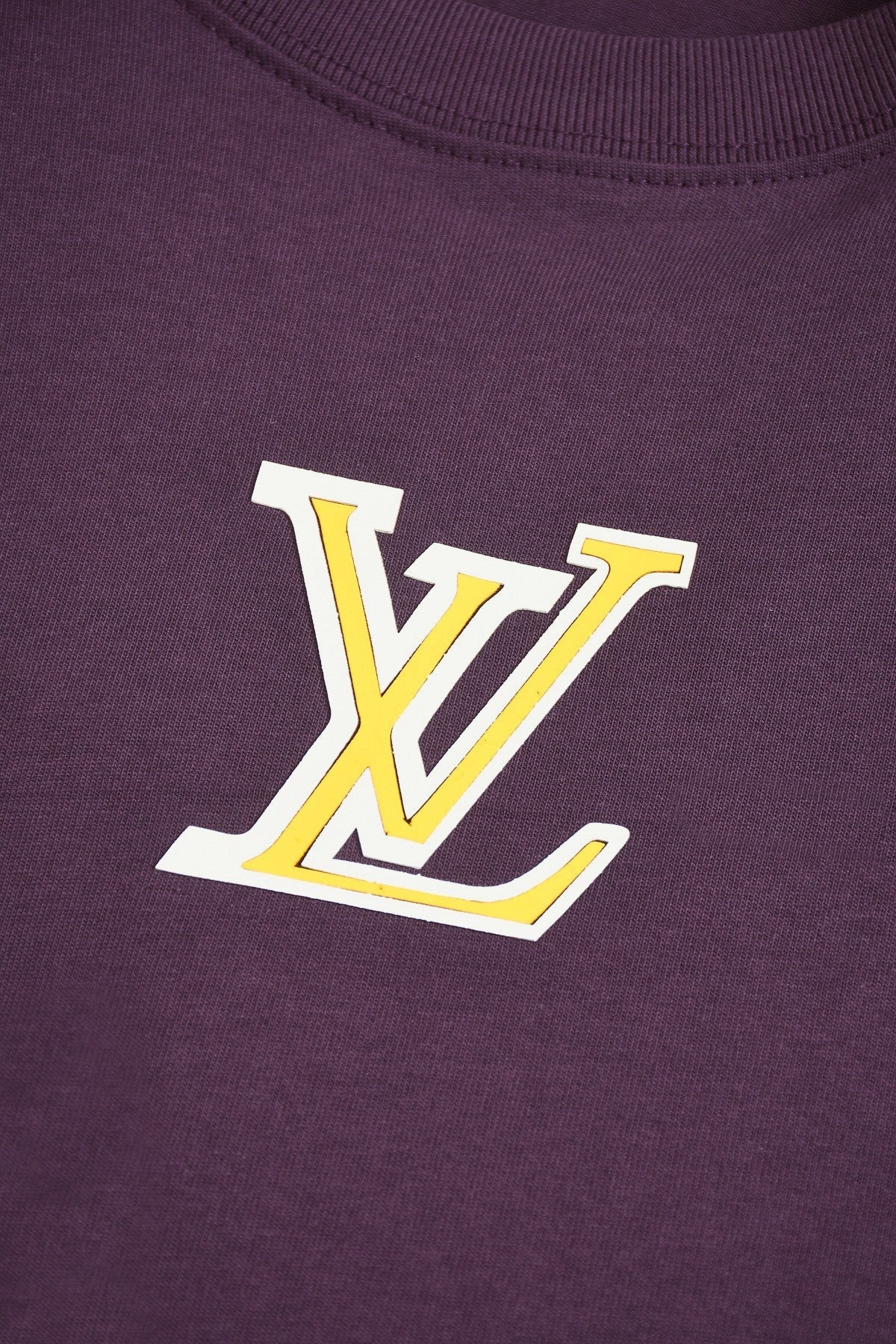 「#2900」Louis Vuitton T-shirt with yellow and white logo