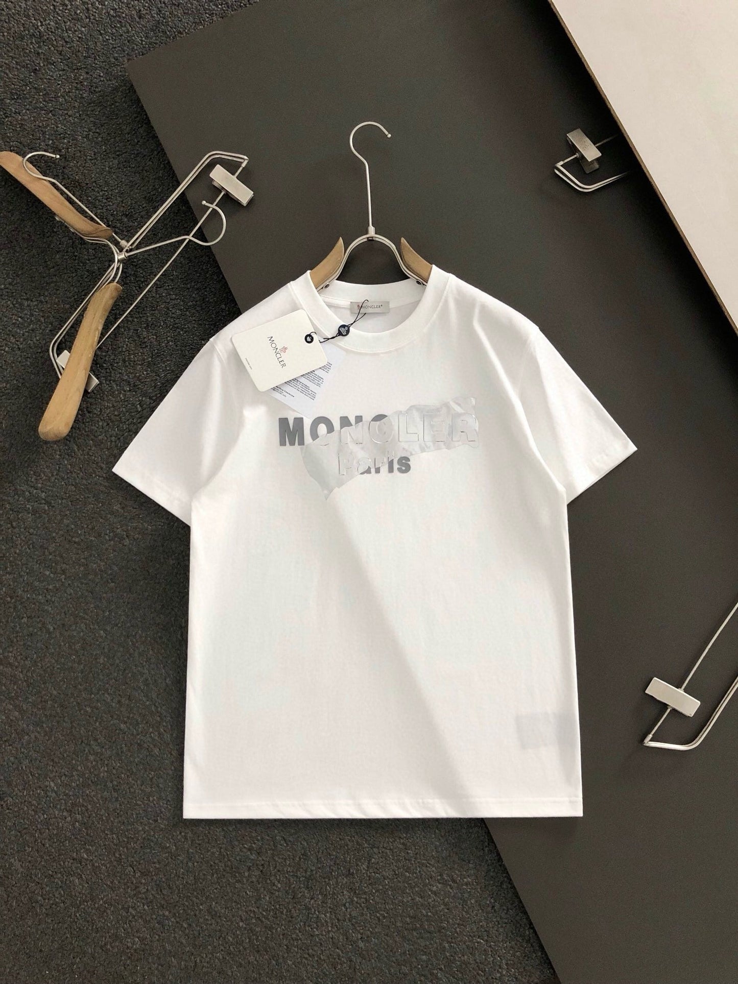 「#3245」MONCLER Silver-plated with bright lettering-shirt