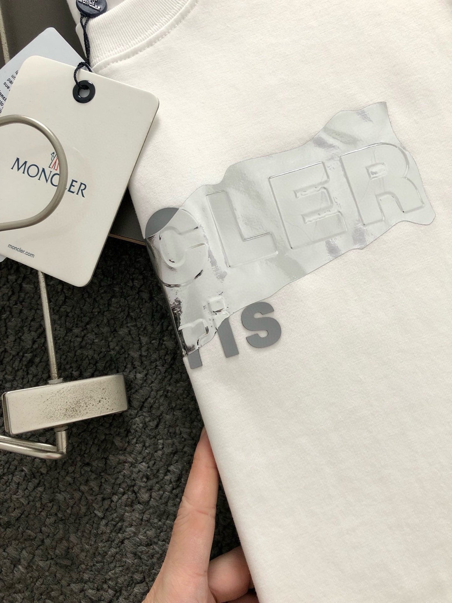 「#3245」MONCLER Silver-plated with bright lettering-shirt