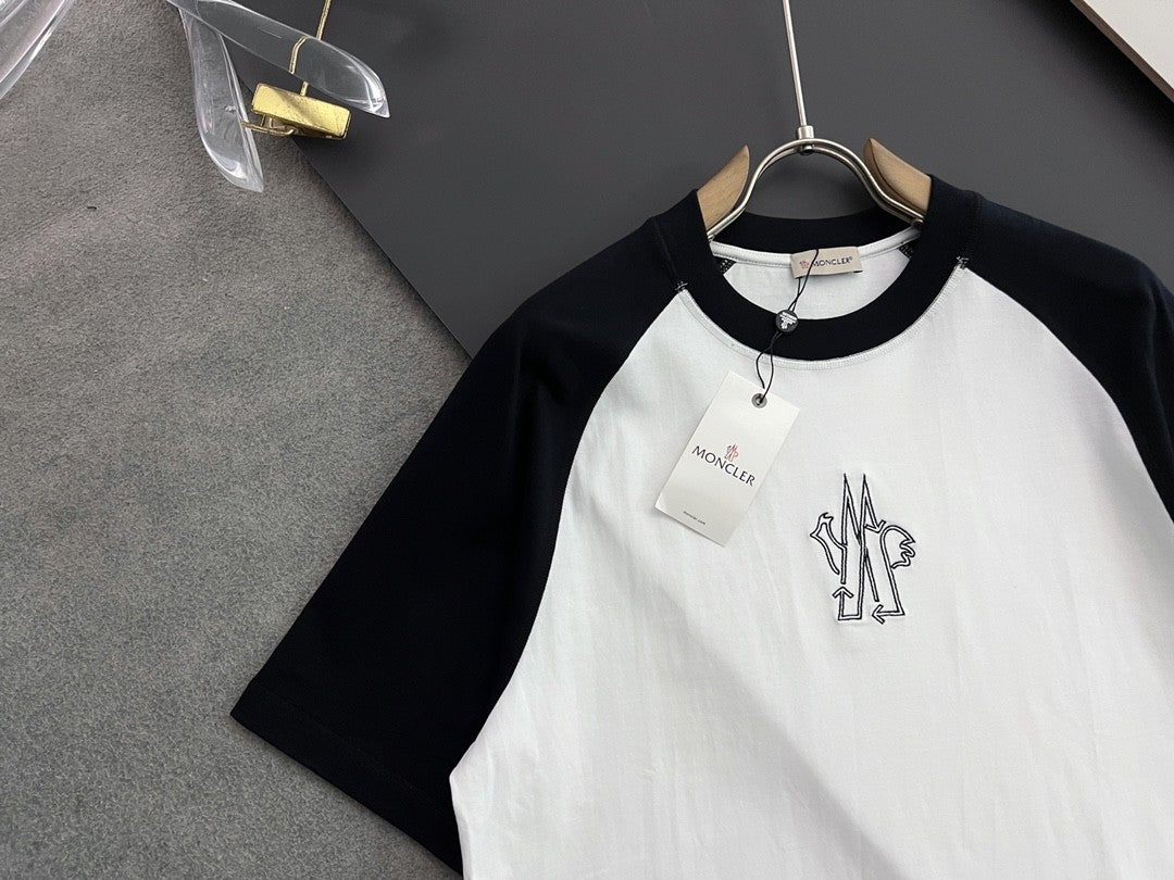 「#3251」MONCLER Spring/summer 2024 Shoulder sleeve T-shirt