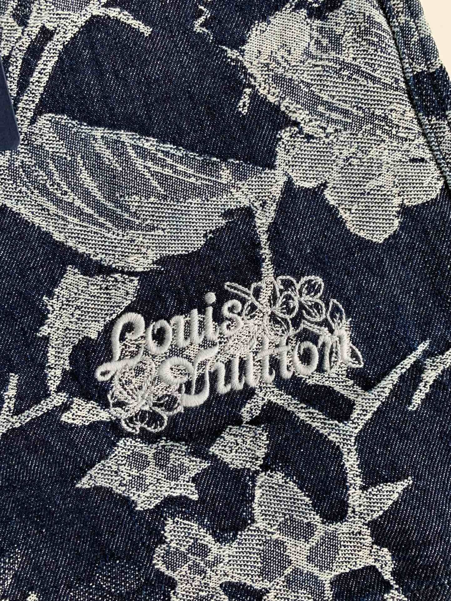 「#3252」LOUIS VUITTON Jean shorts